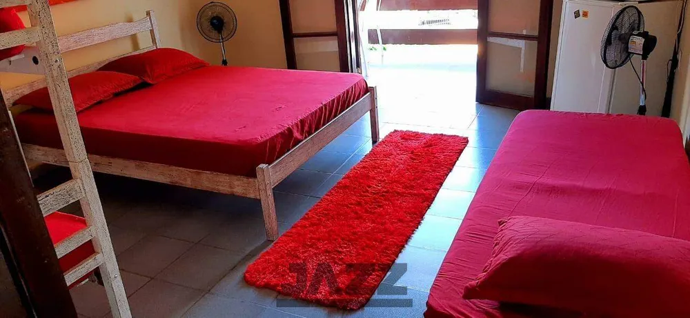 Casa, 8 quartos, 245 m² - Foto 1