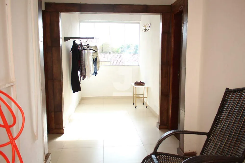 Casa, 5 quartos, 241 m² - Foto 2