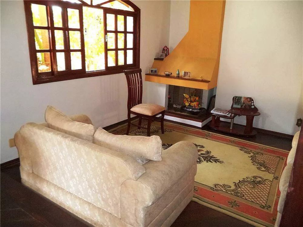 Casa, 4 quartos, 278 m² - Foto 1