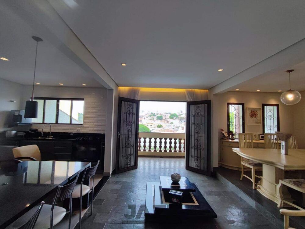 Casa, 4 quartos, 258 m² - Foto 2