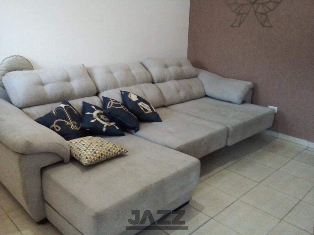 Casa à venda com 3 quartos, 113m² - Foto 1