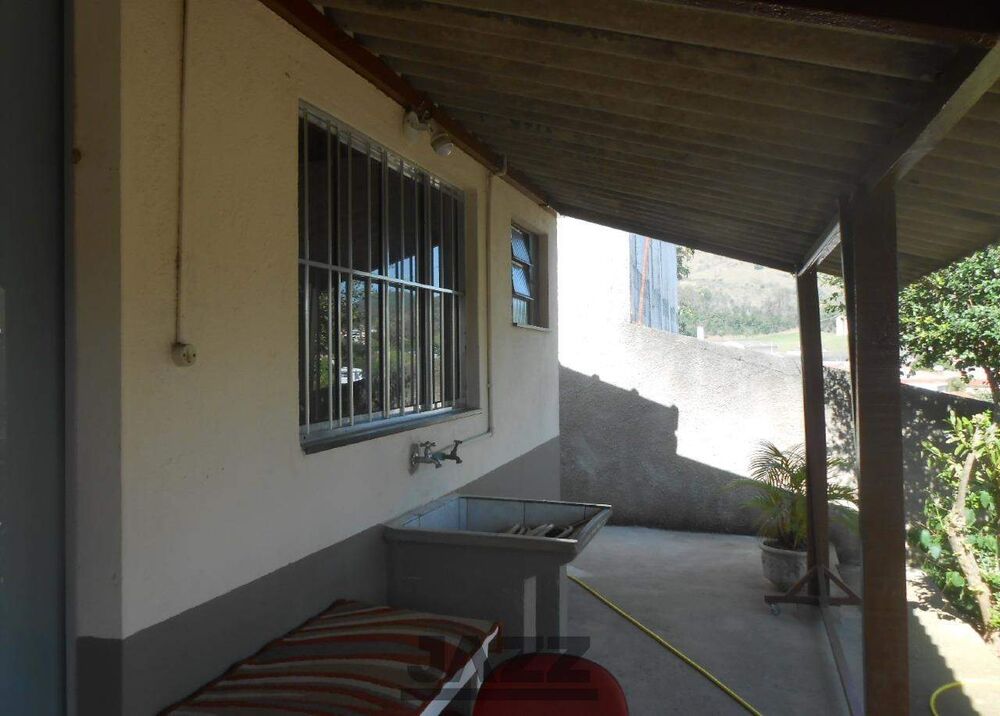 Casa, 5 quartos, 230 m² - Foto 1