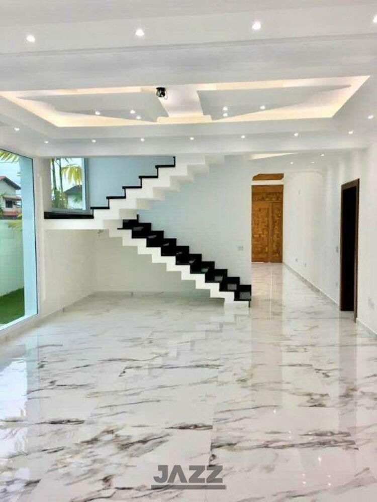 Casa de Condomínio à venda com 5 quartos, 435m² - Foto 2