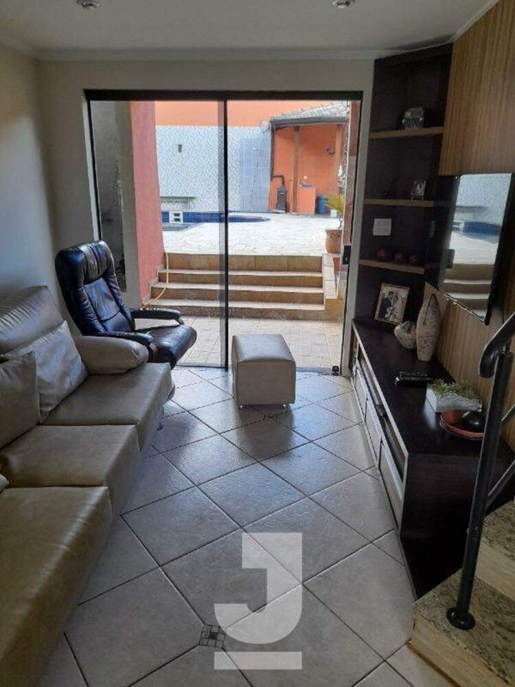 Casa, 3 quartos, 260 m² - Foto 1