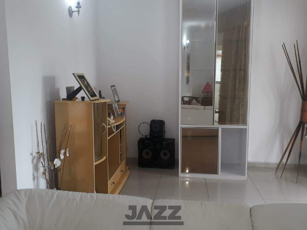 Casa, 3 quartos, 217 m² - Foto 4