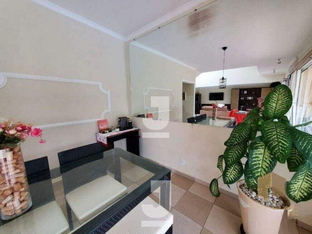 Chácara à venda com 4 quartos, 380m² - Foto 2
