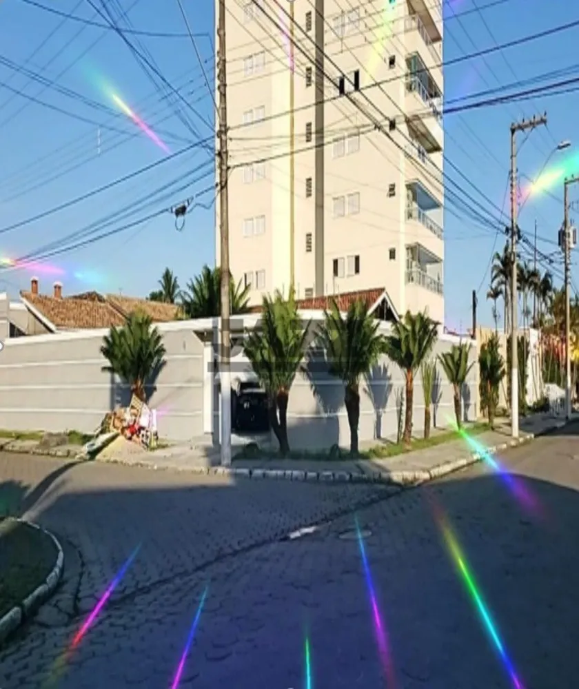 Casa, 3 quartos, 240 m² - Foto 1