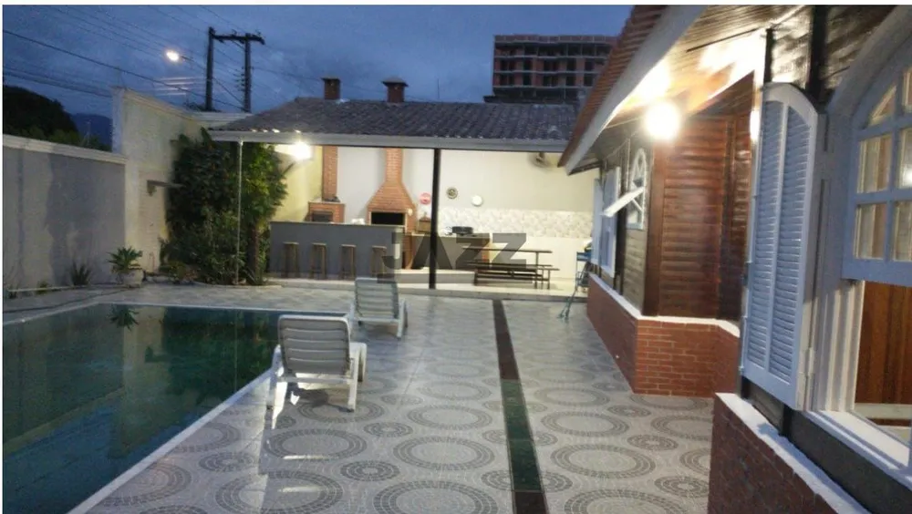 Casa, 3 quartos, 240 m² - Foto 4