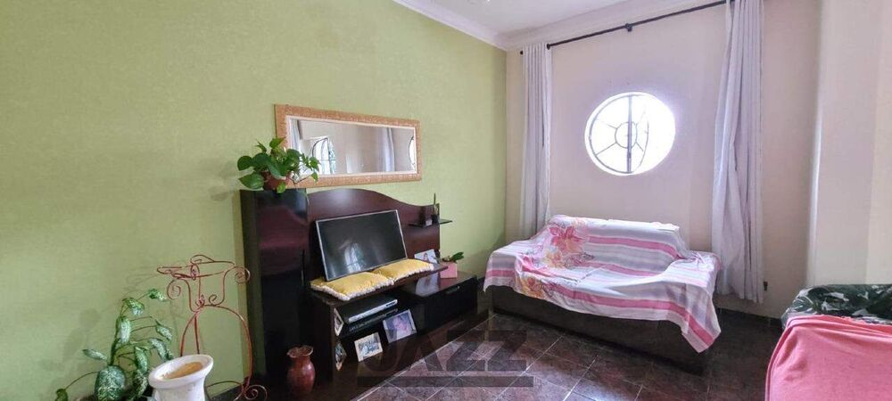 Casa à venda com 4 quartos, 139m² - Foto 2