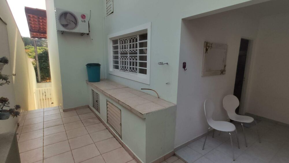 Casa, 3 quartos, 270 m² - Foto 1