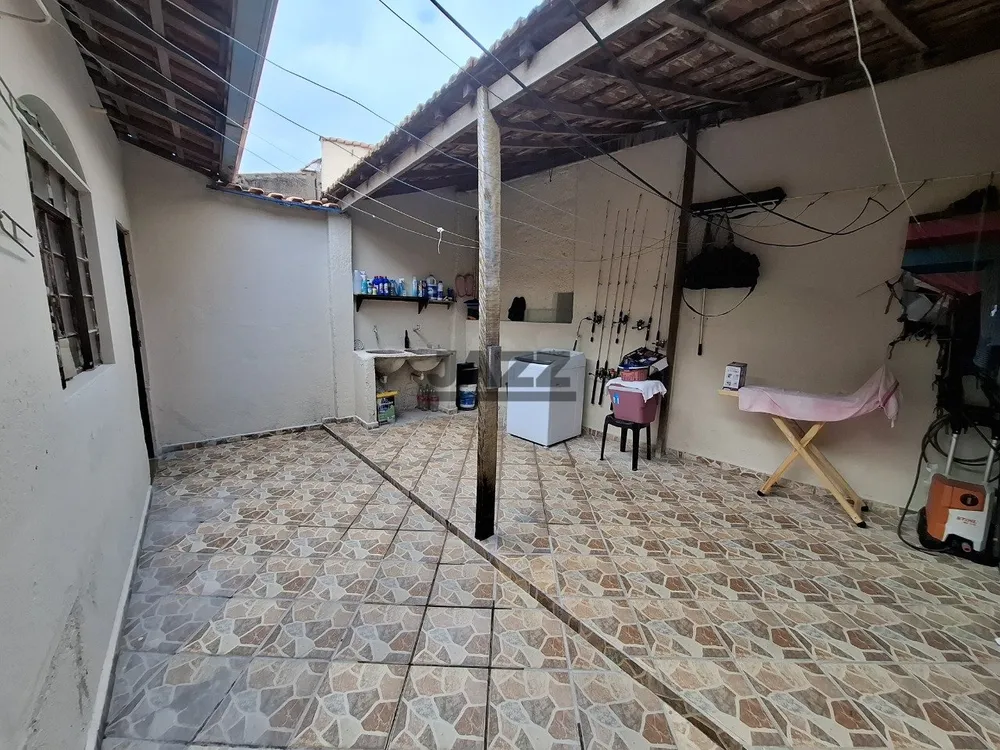 Casa, 4 quartos, 168 m² - Foto 1