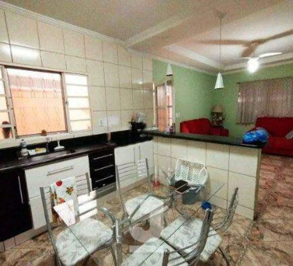 Casa, 3 quartos, 187 m² - Foto 2