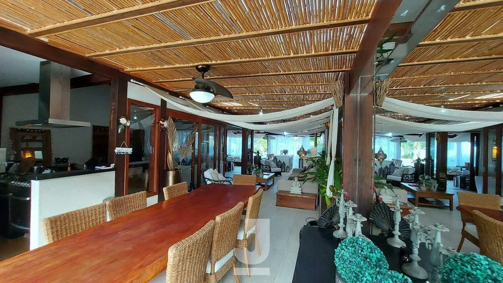 Casa, 4 quartos, 237 m² - Foto 1