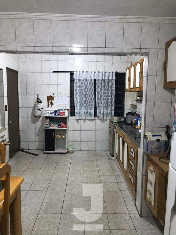 Casa à venda com 3 quartos, 240m² - Foto 7
