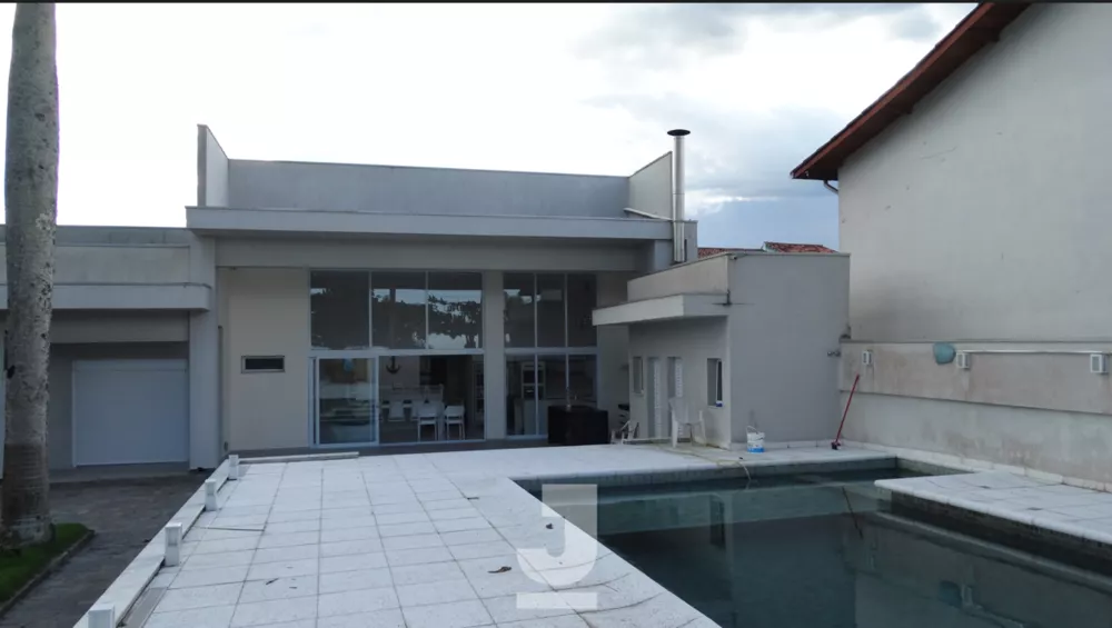 Casa de Condomínio à venda com 7 quartos, 240m² - Foto 1