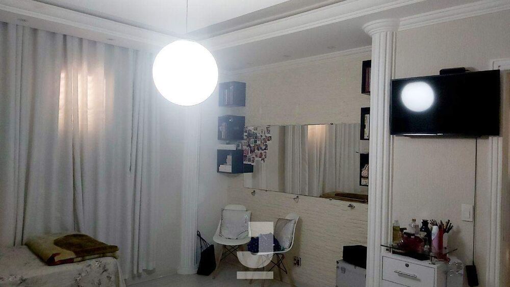 Casa, 3 quartos, 254 m² - Foto 1