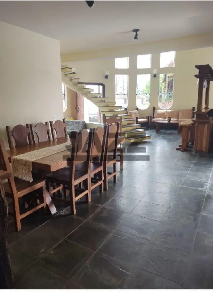 Casa, 5 quartos, 283 m² - Foto 2