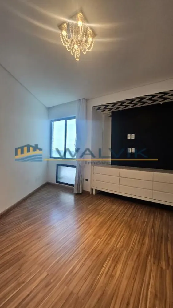 Apartamento, 3 quartos, 211 m² - Foto 1