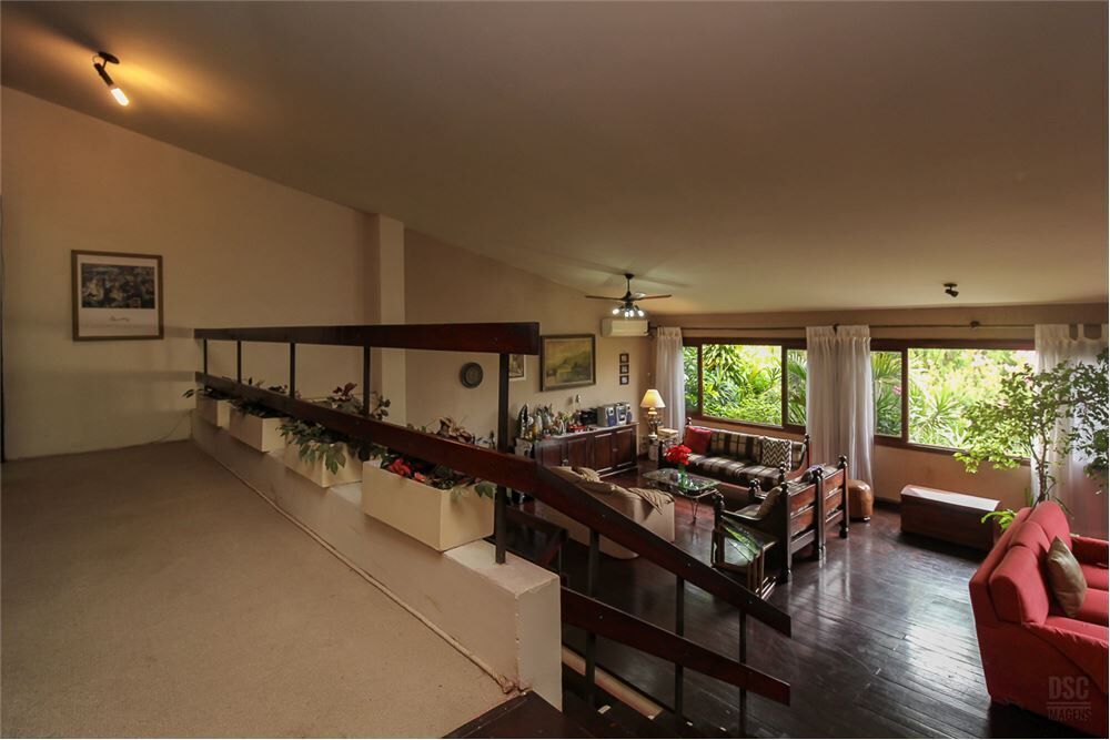 Casa à venda com 3 quartos, 252m² - Foto 7