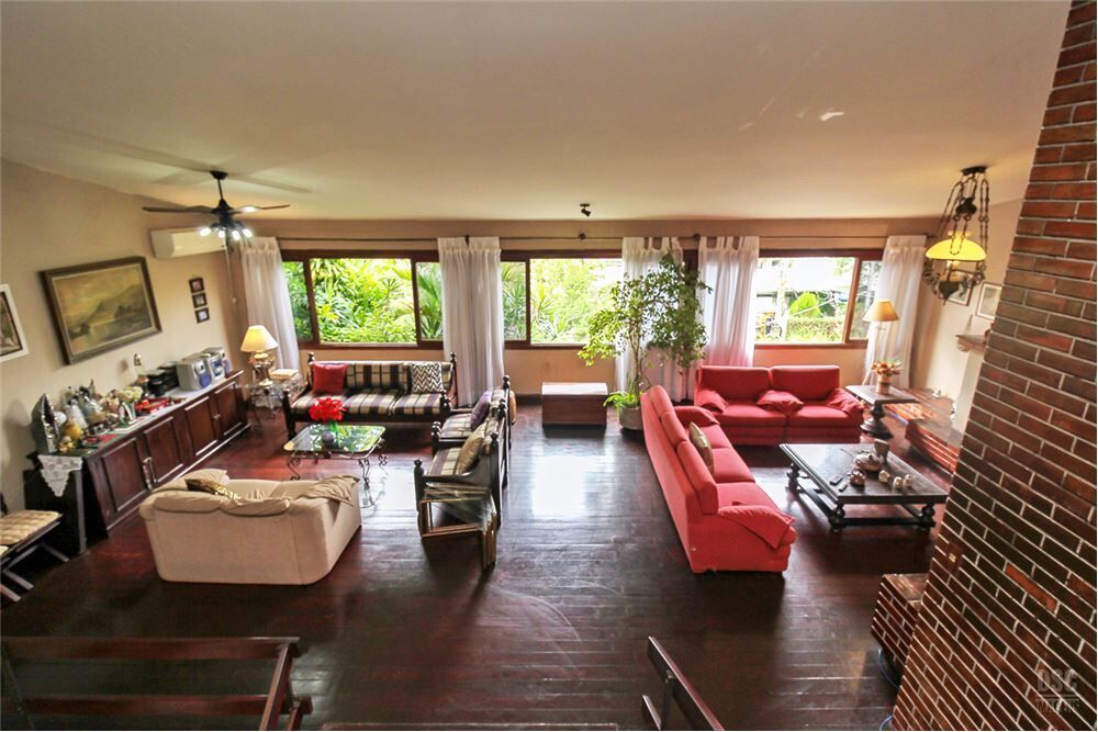 Casa à venda com 3 quartos, 252m² - Foto 8