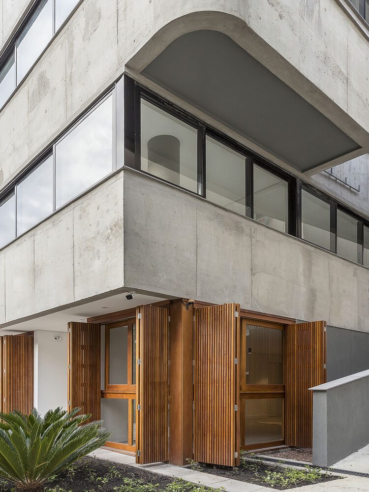 Apartamento à venda com 3 quartos, 111m² - Foto 3
