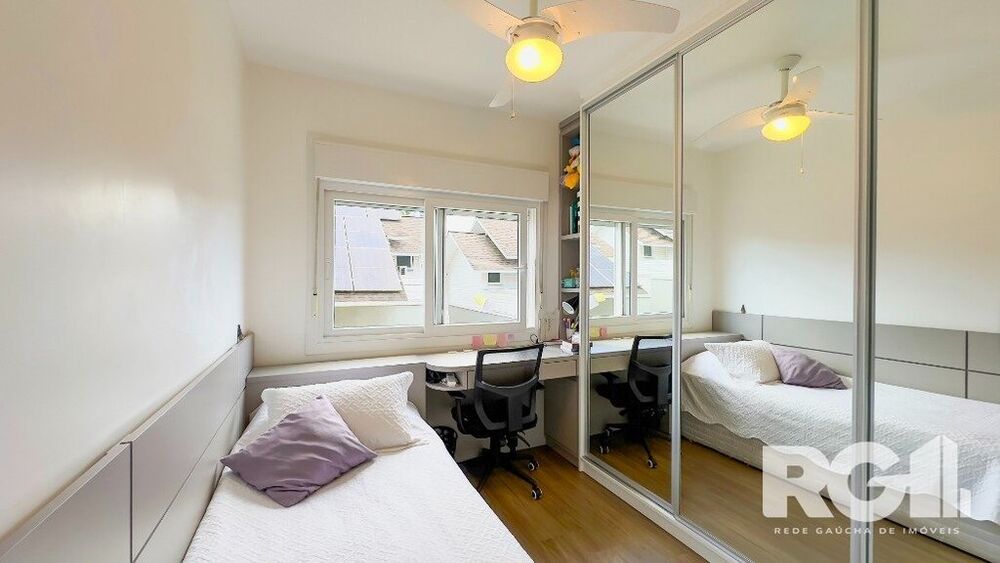 Casa de Condomínio à venda com 4 quartos, 218m² - Foto 5