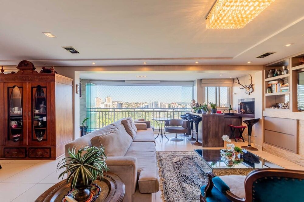 Apartamento à venda com 3 quartos, 147m² - Foto 1