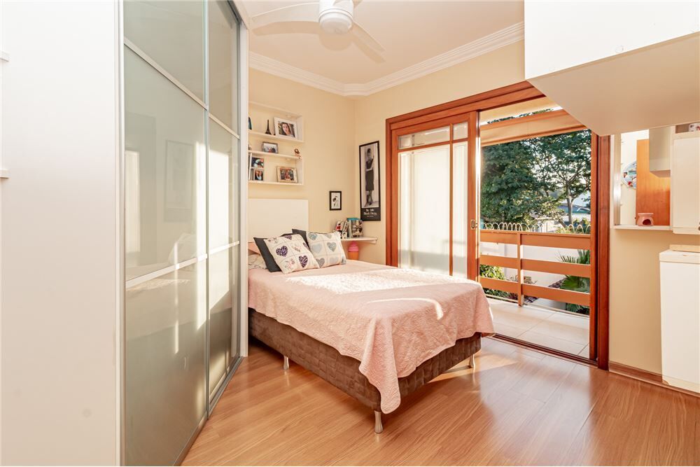 Casa, 3 quartos, 200 m² - Foto 4