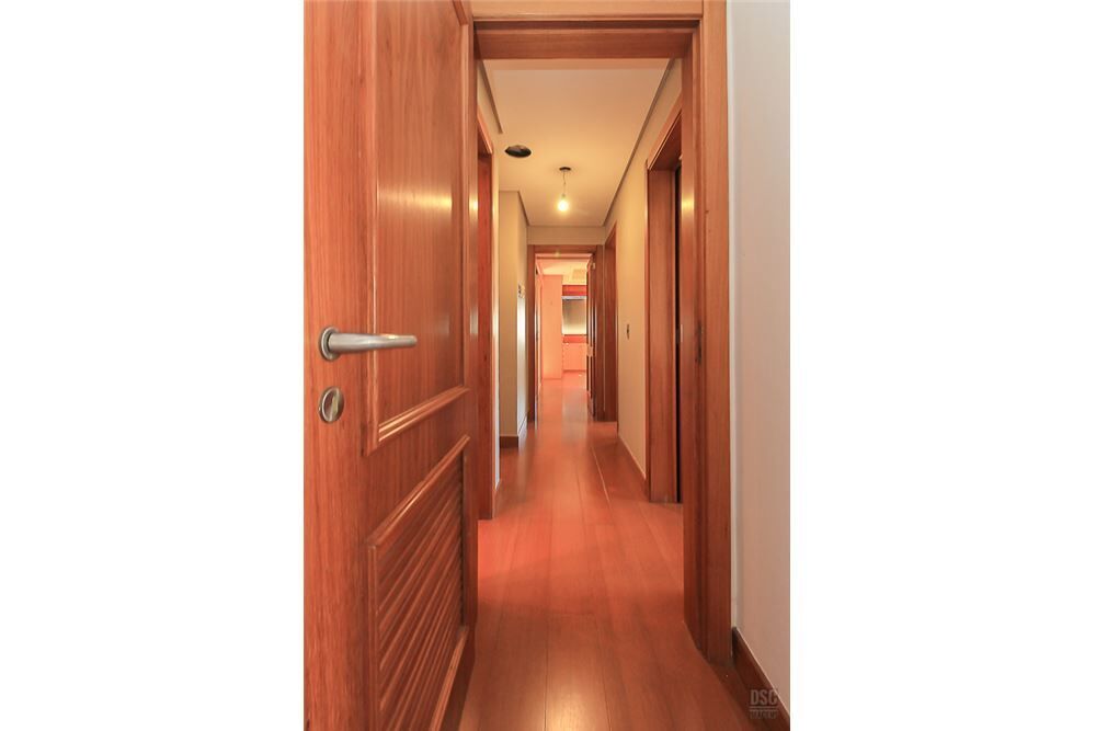 Apartamento à venda com 3 quartos, 211m² - Foto 5