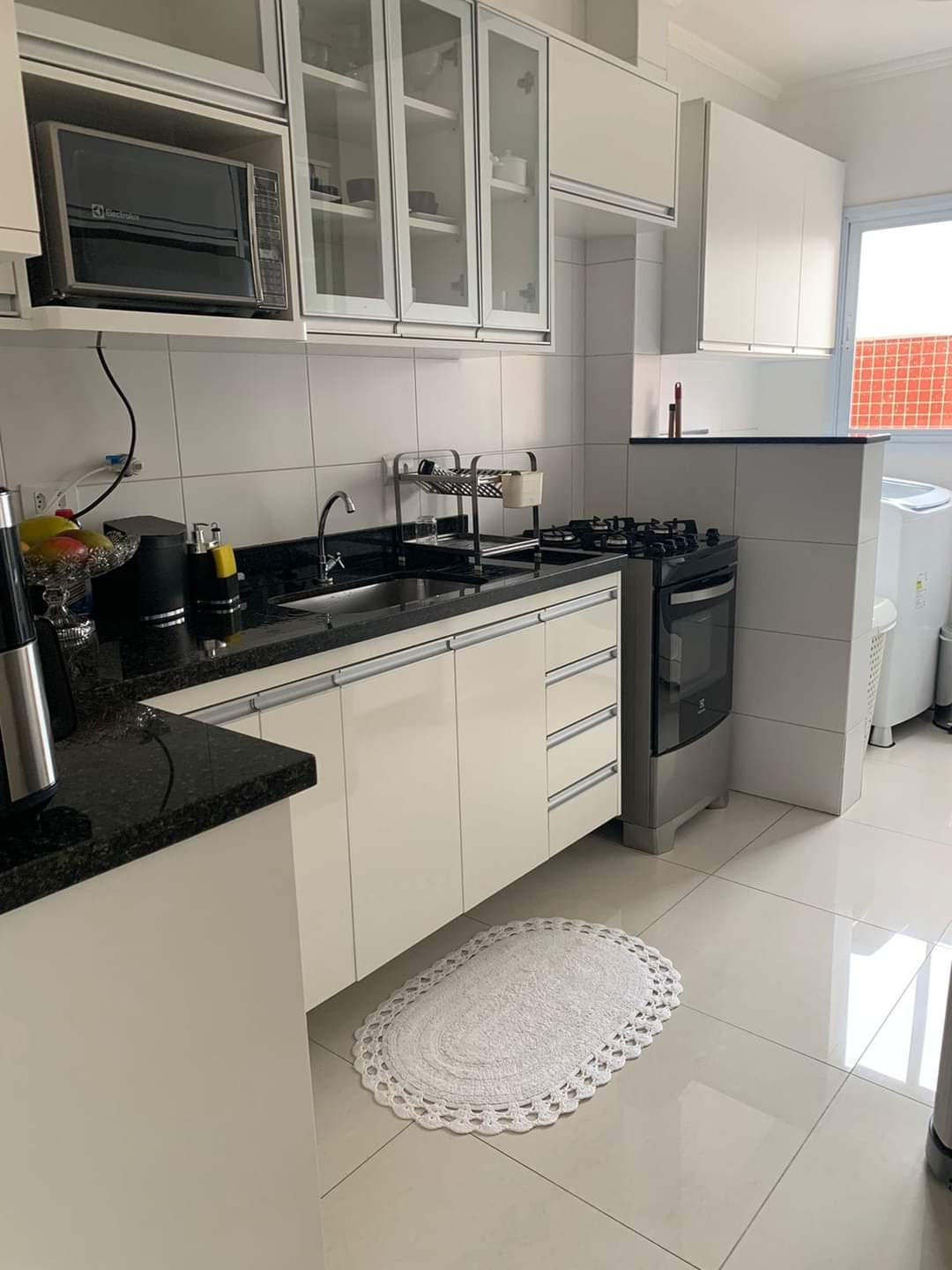 Apartamento à venda com 2 quartos, 110m² - Foto 2