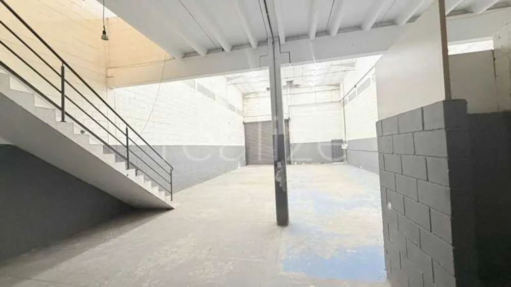 Depósito-Galpão, 250 m² - Foto 1