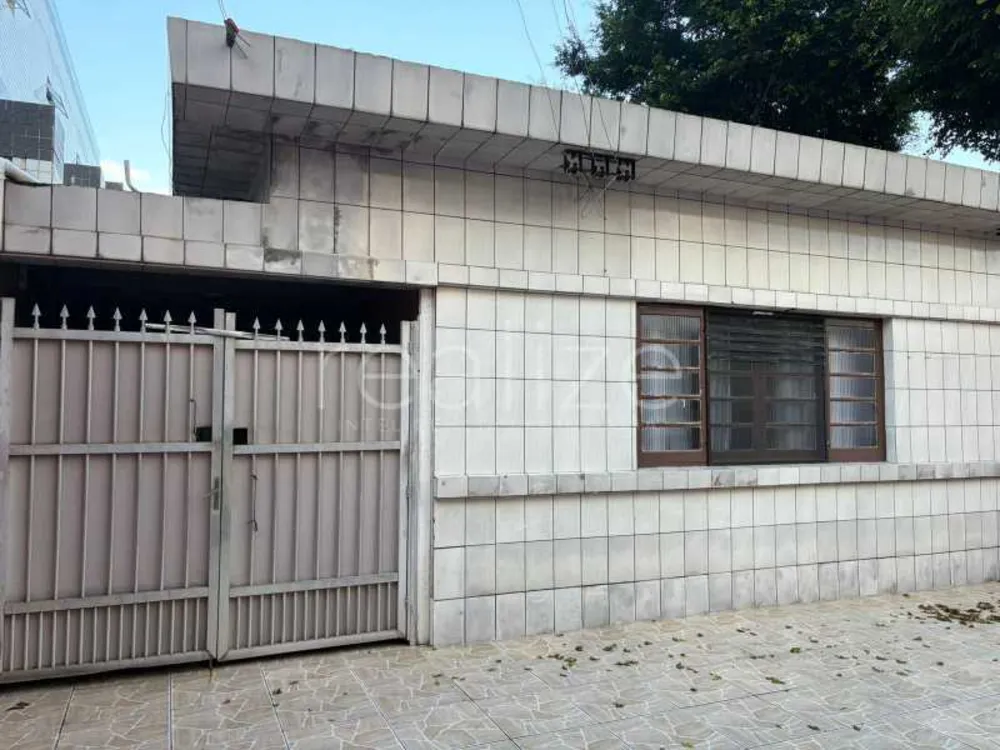 Casa, 3 quartos, 200 m² - Foto 2