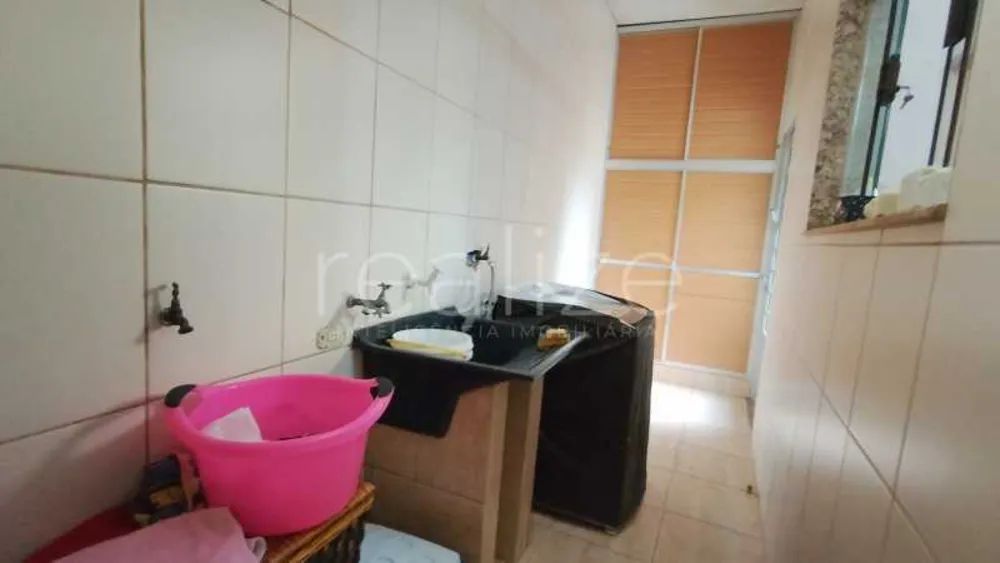 Casa, 6 quartos, 220 m² - Foto 7