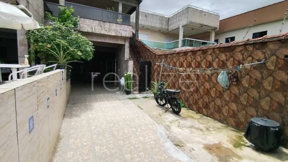 Casa, 6 quartos, 220 m² - Foto 3