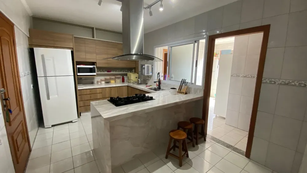 Apartamento, 3 quartos, 174 m² - Foto 2