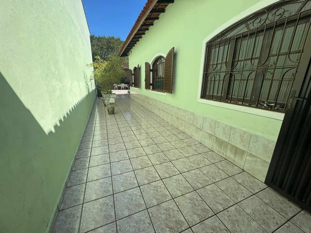 Casa, 4 quartos, 190 m² - Foto 2