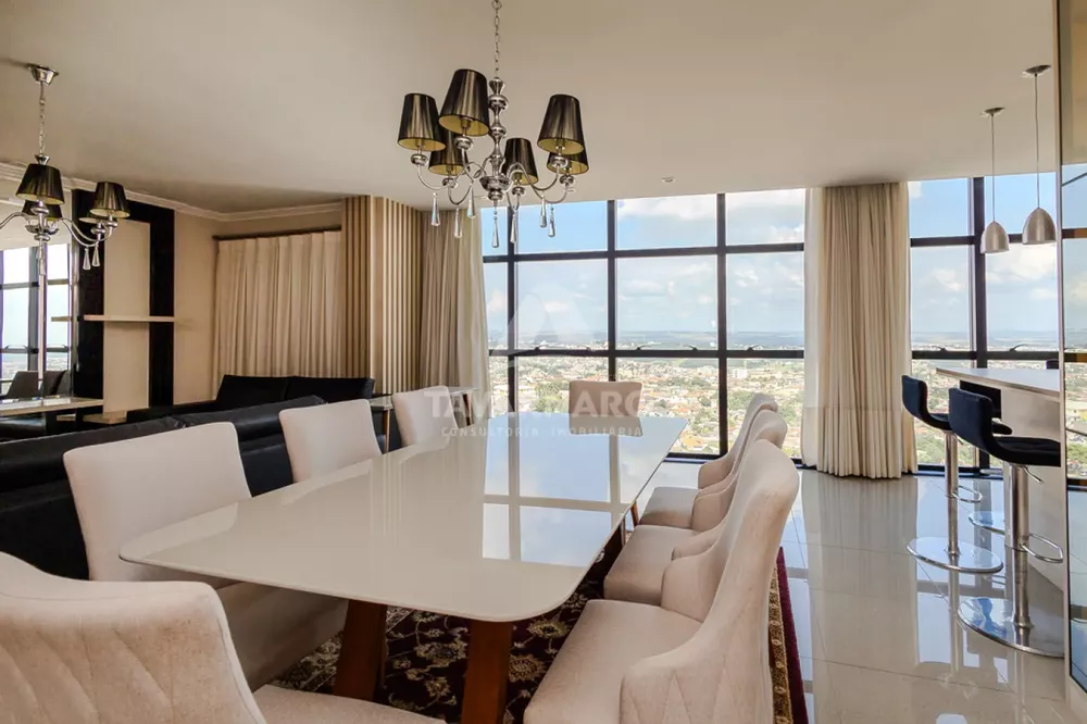 Apartamento, 3 quartos, 210 m² - Foto 1