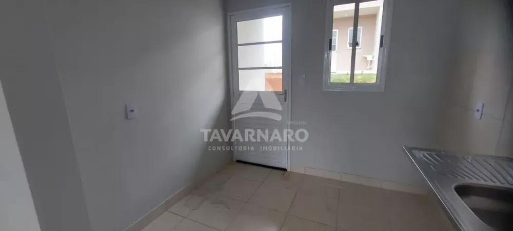 Casa à venda com 2 quartos, 42m² - Foto 4