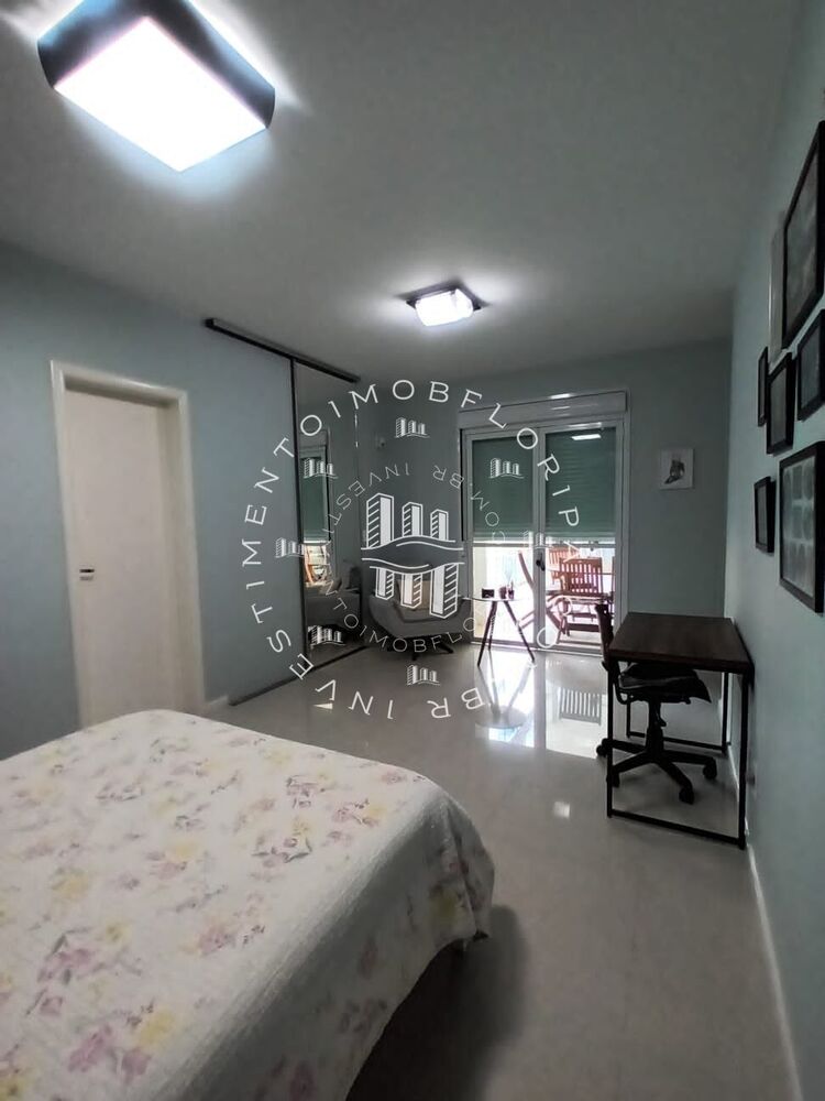 Casa de Condomínio à venda com 4 quartos, 224m² - Foto 3