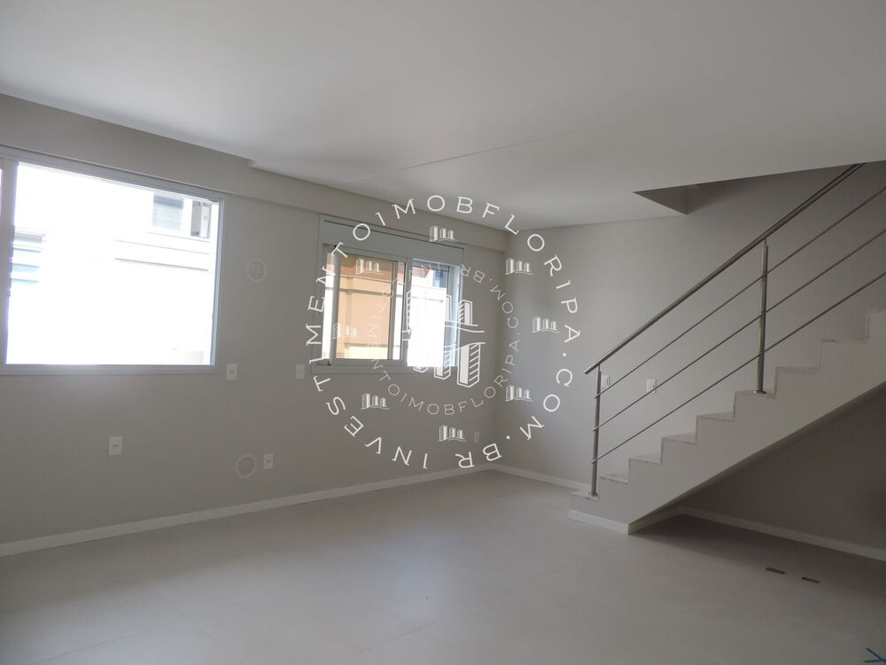 Cobertura à venda com 2 quartos, 100m² - Foto 1