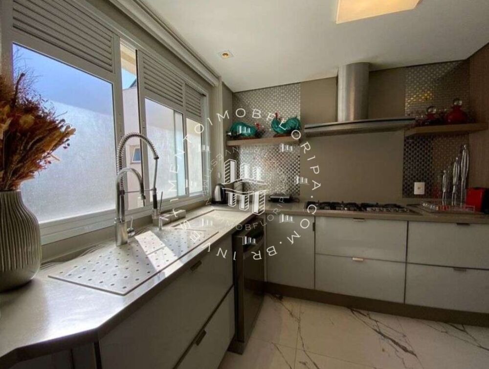 Cobertura à venda com 3 quartos, 327m² - Foto 1