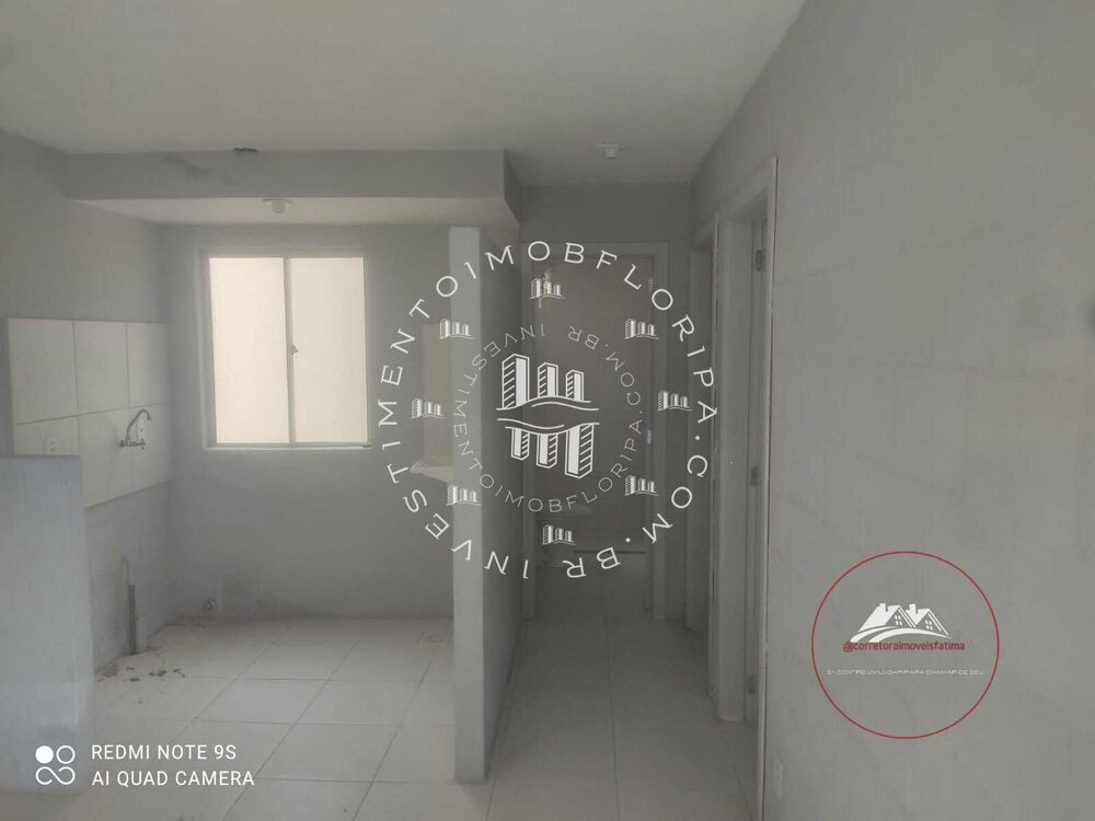 Apartamento à venda com 2 quartos, 42m² - Foto 2