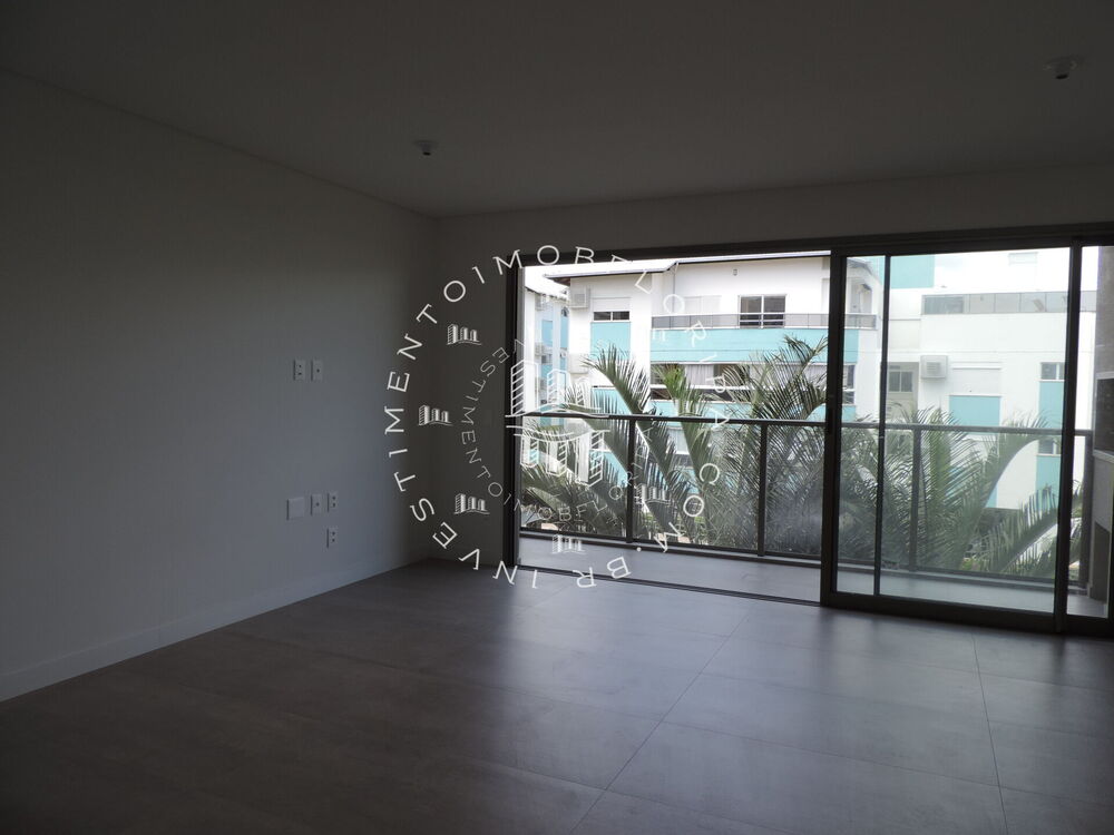 Apartamento à venda com 2 quartos, 99m² - Foto 2