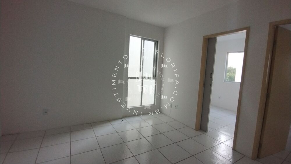 Apartamento à venda com 2 quartos, 64m² - Foto 2