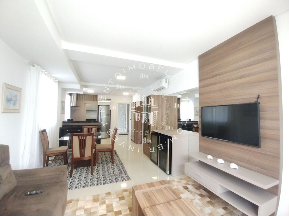 Apartamento à venda com 2 quartos, 70m² - Foto 3