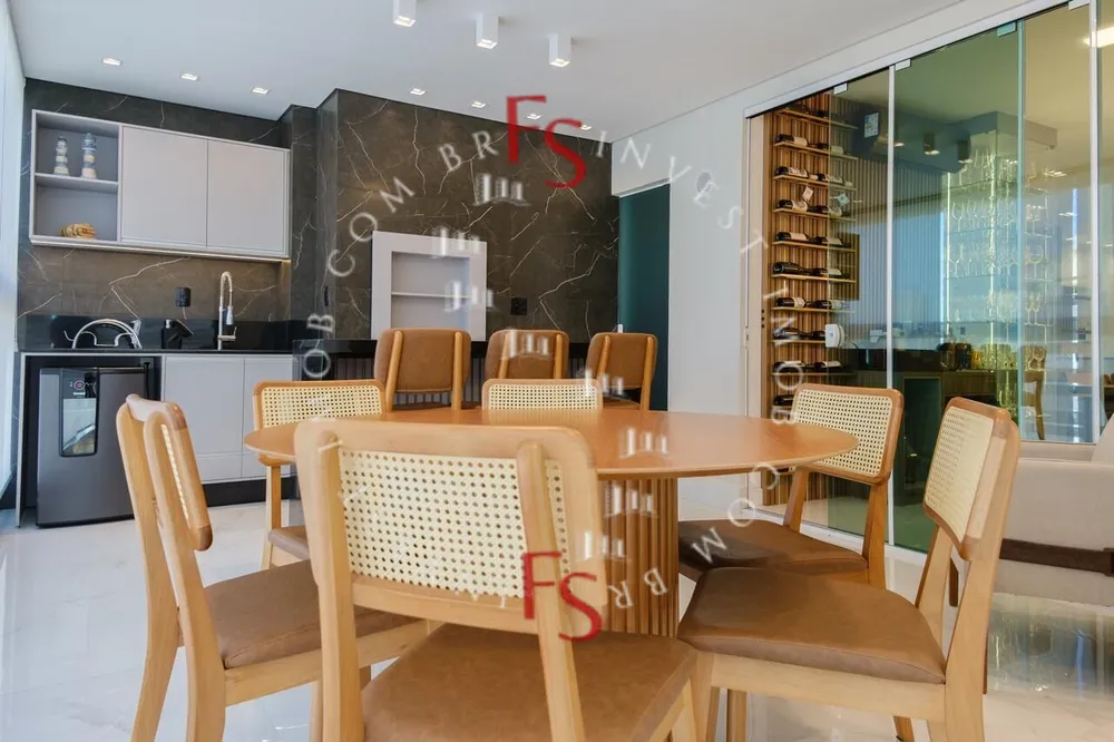 Apartamento, 3 quartos, 160 m² - Foto 1