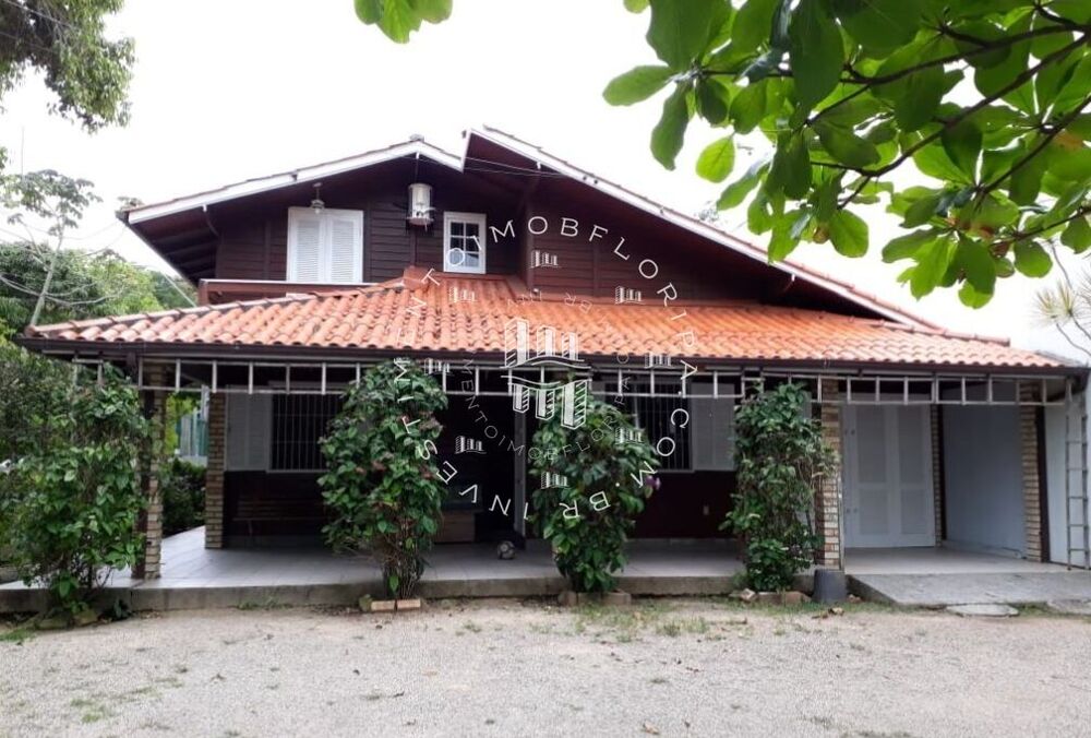 Sobrado, 3 quartos, 398 m² - Foto 1