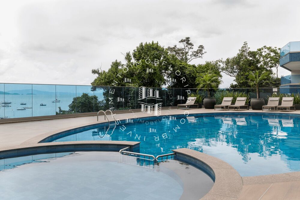 Cobertura, 3 quartos, 205 m² - Foto 1