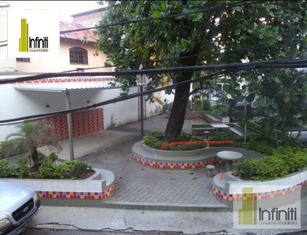 Casa de Condomínio à venda com 4 quartos, 258m² - Foto 1
