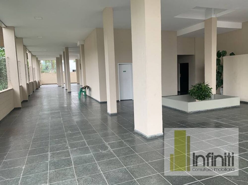 Apartamento à venda com 3 quartos, 135m² - Foto 4
